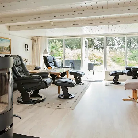 6 Person In Oksb L * Mosevrå