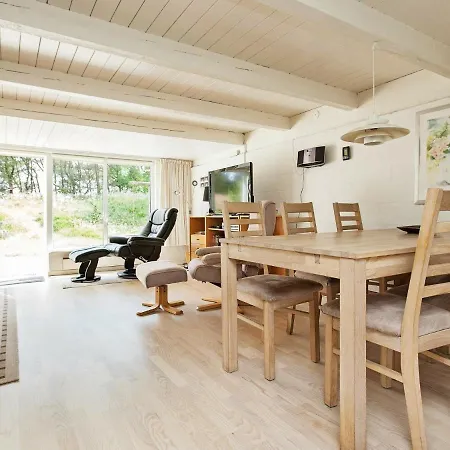 6 Person In Oksb L Mosevrå