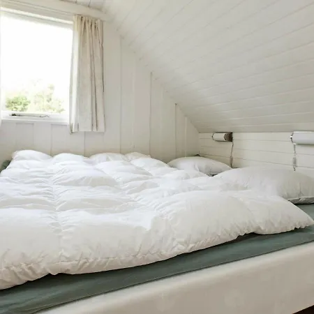 6 Person In Oksb L Mosevrå
